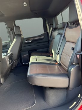 Used 2023 Chevrolet Silverado 1500 High Country w/ Technology Package image 13