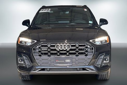 Certified 2025 Audi Q5 2.0T Premium image 3