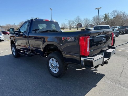 New 2025 Ford F250 XLT image 4