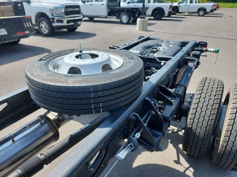 New 2025 RAM 5500 Tradesman image 32
