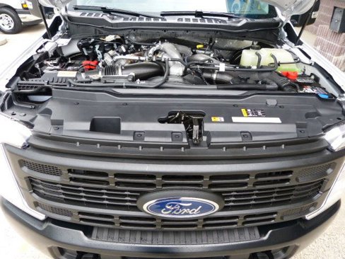 Used 2025 Ford F250 XLT w/ F-250 >10K GVWR Package image 8