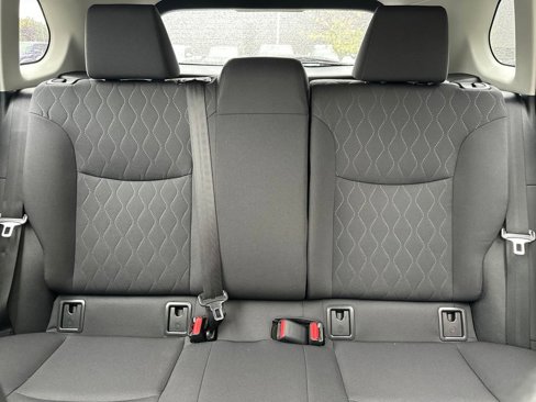Certified 2025 Toyota Corolla Cross LE image 24