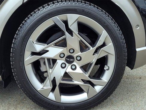 Used 2023 Genesis GV60 Performance image 38