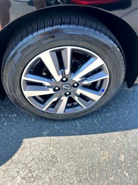 Used 2023 Nissan Versa SV image 19