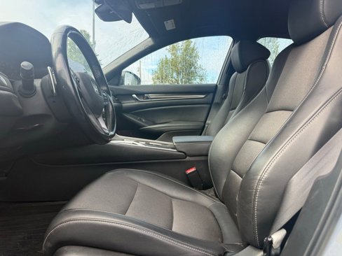 Used 2022 Honda Accord Sport image 9