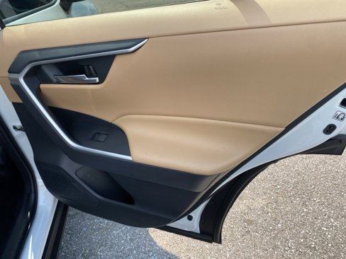 Used 2019 Toyota RAV4 XLE image 25