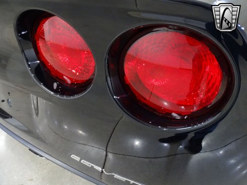 Used 2007 Chevrolet Corvette Coupe w/ Preferred Equipment Group image 17