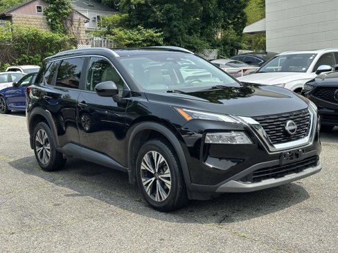 Used 2023 Nissan Rogue SV image 1