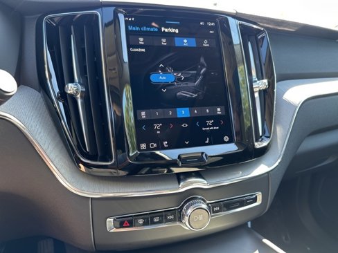 Certified 2025 Volvo XC60 B5 Plus w/ Climate Package image 20