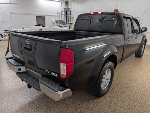 Used 2018 Nissan Frontier SV image 3
