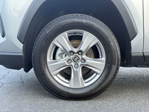 Used 2025 Toyota RAV4 XLE image 10