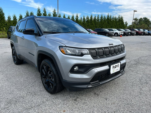 Used 2022 Jeep Compass Altitude w/ Sun and Sound Group image 1