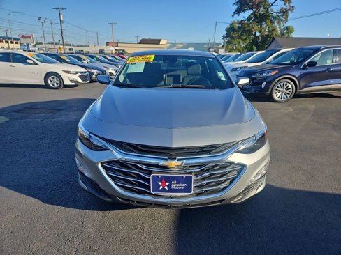 Used 2023 Chevrolet Malibu LT image 2