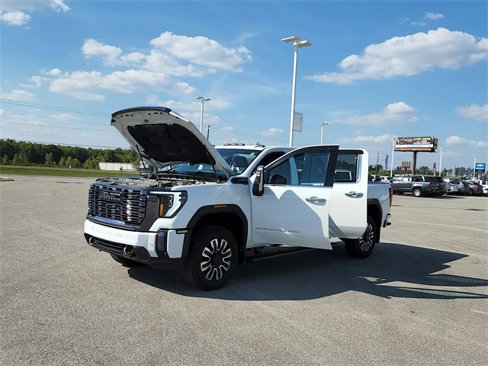 Used 2024 GMC Sierra 2500 Denali Ultimate image 11