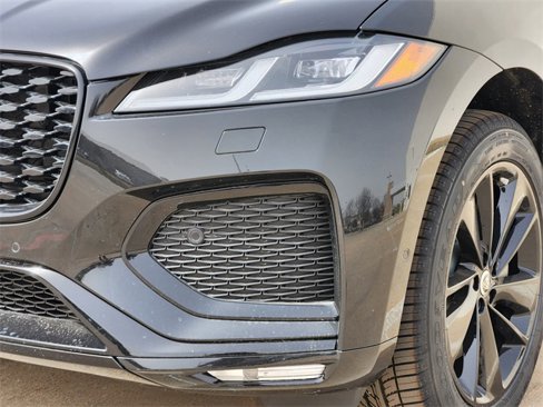 Used 2026 Jaguar F-PACE R-Dynamic S image 8
