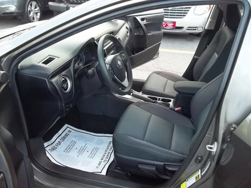 Used 2017 Toyota Corolla LE image 8