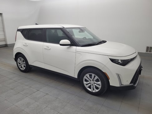 Used 2023 Kia Soul LX image 11
