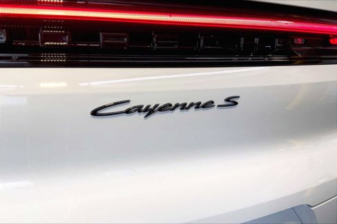 New 2025 Porsche Cayenne S image 19