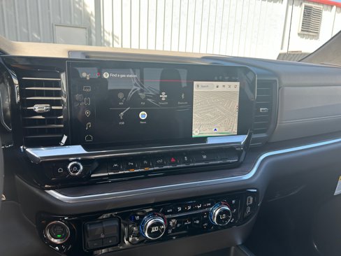 New 2026 GMC Sierra 1500 SLT image 17