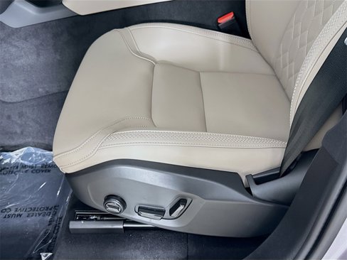 New 2026 Volvo XC90 B6 Plus w/ Protection Package Premier image 20