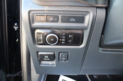 Used 2023 Ford F150 Platinum w/ FX4 Off-Road Package image 15