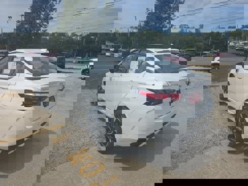 New 2025 Nissan Versa SR image 6