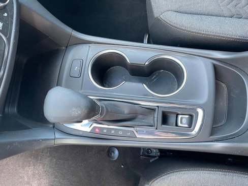 Used 2022 Chevrolet Equinox LT image 9