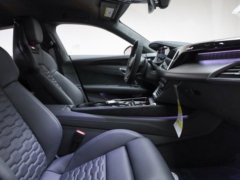New 2025 Audi RS e-tron GT performance image 25