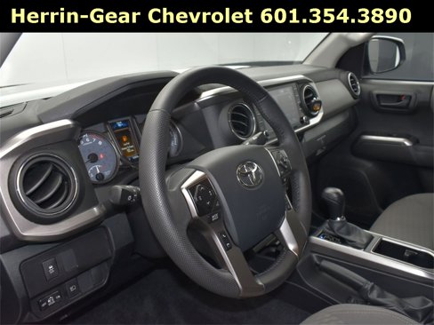 Used 2023 Toyota Tacoma SR5 image 12