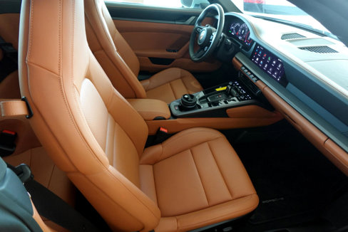Used 2025 Porsche 911 Carrera image 9