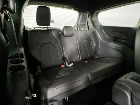 New 2026 Chrysler Pacifica Select image 27