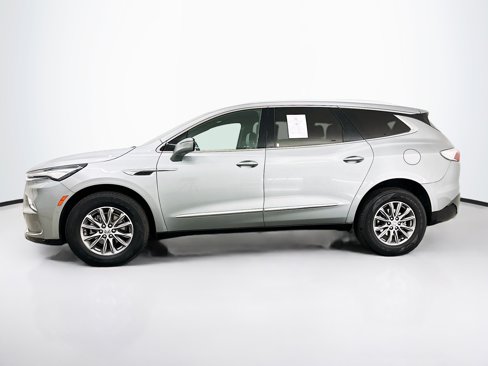 Used 2024 Buick Enclave Premium image 4