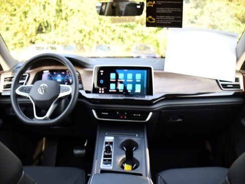 New 2026 Volkswagen Atlas SE image 18