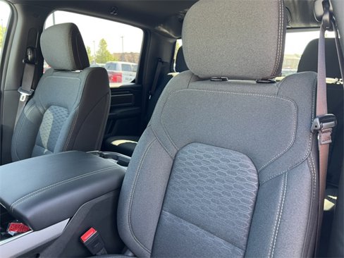 New 2026 RAM 1500 4x4 Crew Cab image 13