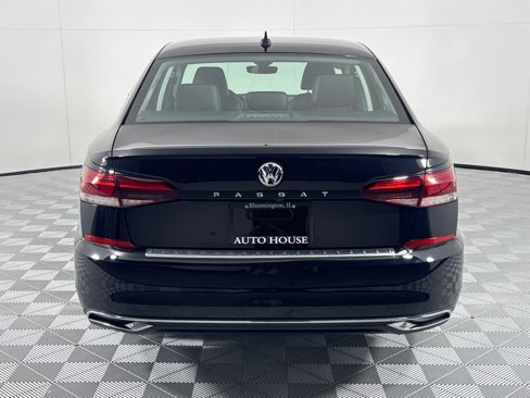 Used 2022 Volkswagen Passat 2.0T SE image 6