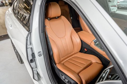 Used 2022 BMW X6 xDrive40i w/ M Sport Package image 45