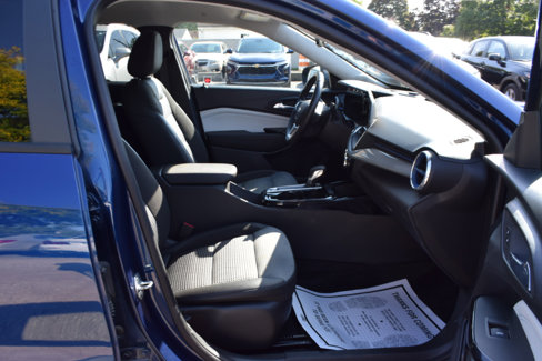 Used 2024 Chevrolet Trax LT w/ Driver Confidence Package image 32