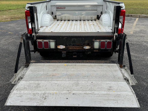 Used 2017 Ford F250 XL w/ Power Equipment Group image 4
