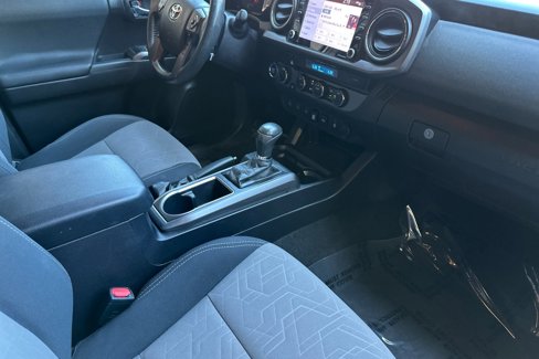 Used 2021 Toyota Tacoma TRD Off-Road image 18