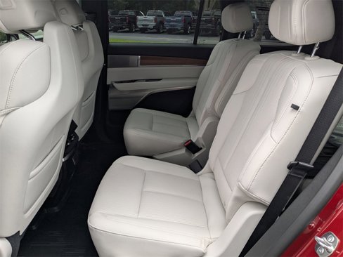 New 2026 Cadillac Vistiq Sport w/ LPO, Floor Liner Package image 17
