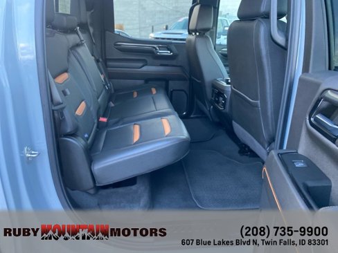 Used 2024 GMC Sierra 1500 AT4 w/ Technology Package image 18