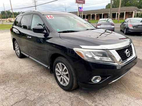 Used 2016 Nissan Pathfinder SV image 5
