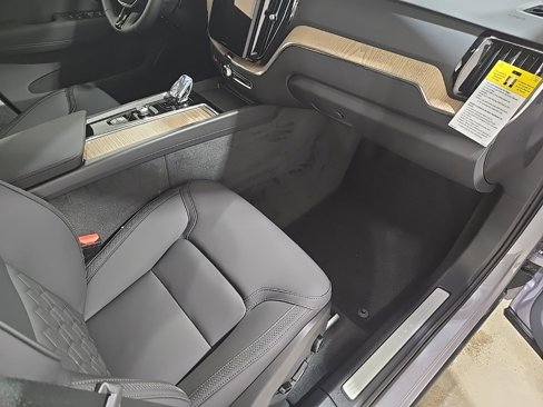 New 2026 Volvo XC60 B5 Plus w/ Protection Package Premier image 22