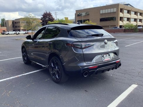 New 2025 Alfa Romeo Stelvio Sprint image 3