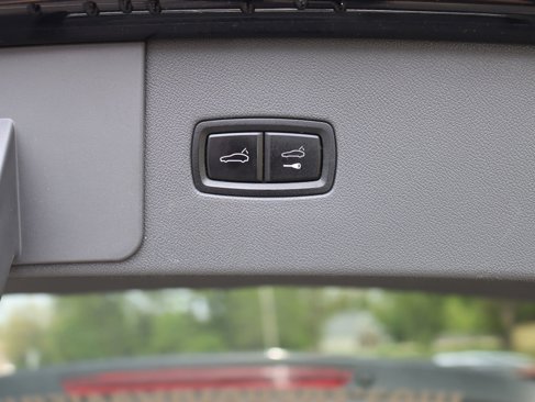 Used 2019 Porsche Cayenne image 34