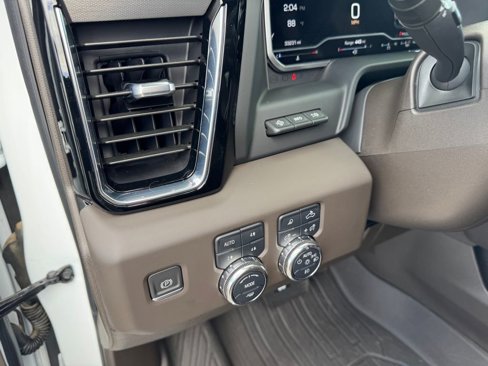 Used 2024 GMC Sierra 3500 Denali w/ Denali Reserve Package image 11