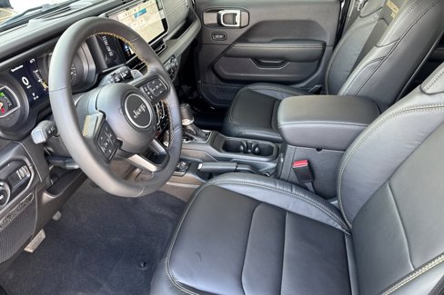 New 2025 Jeep Wrangler Unlimited Rubicon 392 image 8