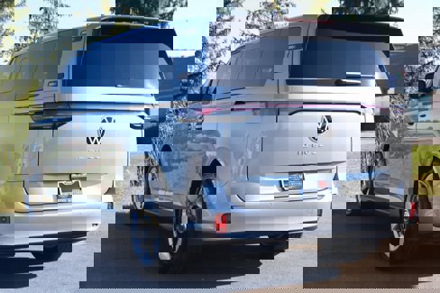 Used 2025 Volkswagen ID. Buzz Pro S image 4