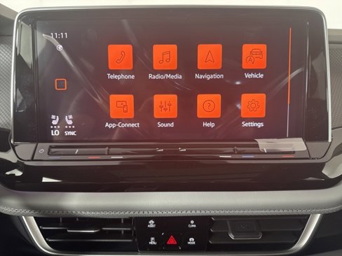 New 2025 Volkswagen Atlas Peak Edition SE image 16