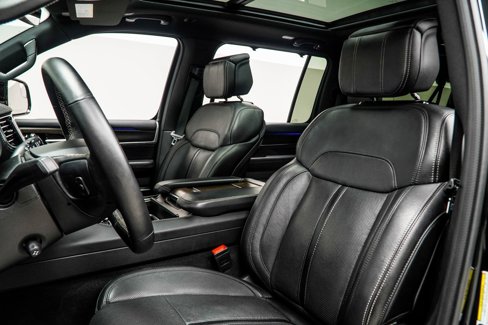 Used 2024 Jeep Grand Wagoneer L 4WD image 37
